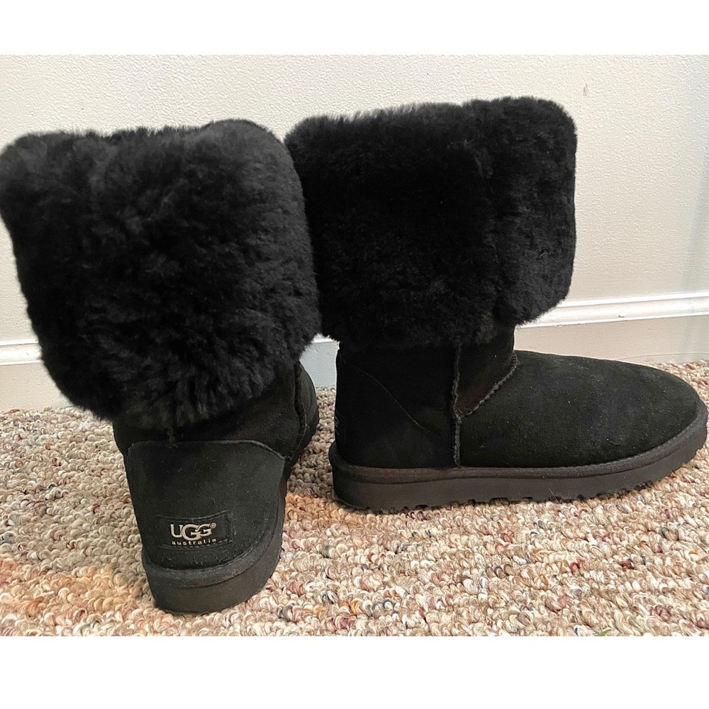 UGG Classic Black Boots Tall (Only Tried On) Size 9
